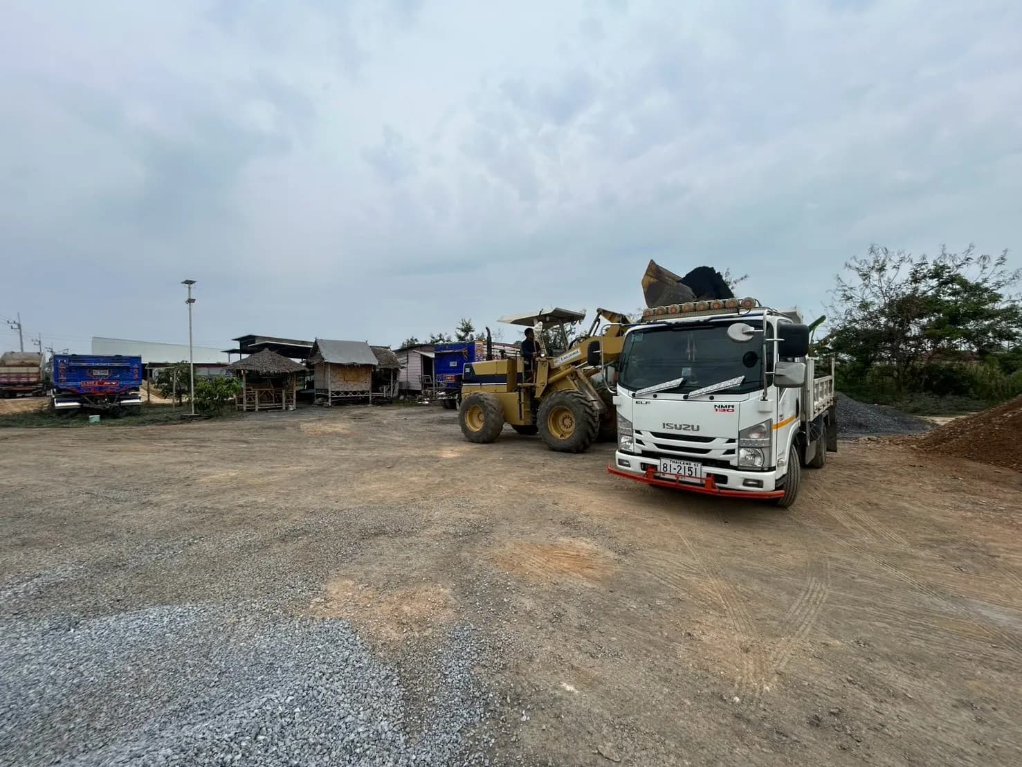 งานขนส่งหน้าดินพร้อมปรับพื้นที่_คลองหลวง